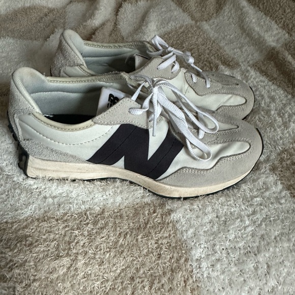 New Balance 327 - Picture 5 of 6